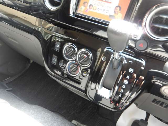 NV350 CARAVAN 4WD
