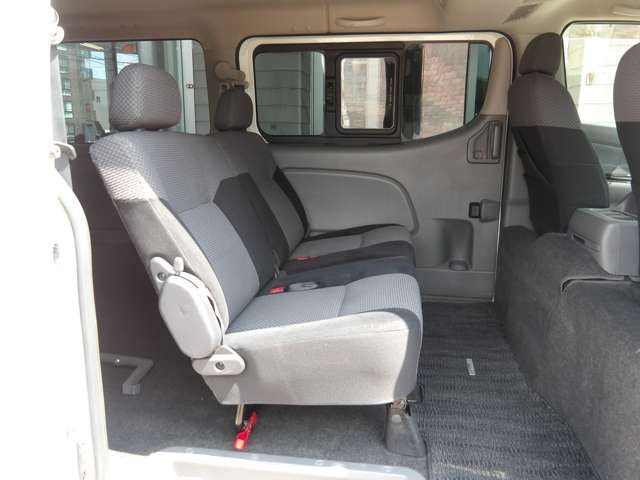 NV350 CARAVAN 4WD