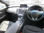 CROWN sedan hybrid 4WD