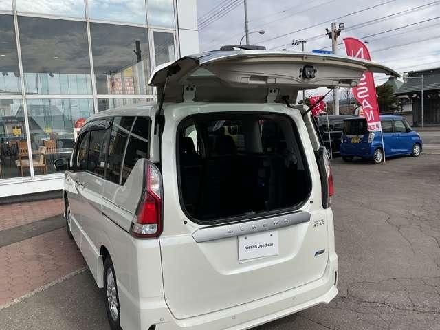 SERENA  S-HYBRID 4WD