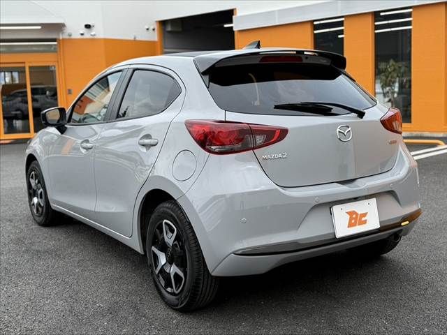 MAZDA2