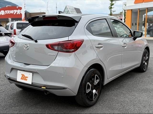 MAZDA2