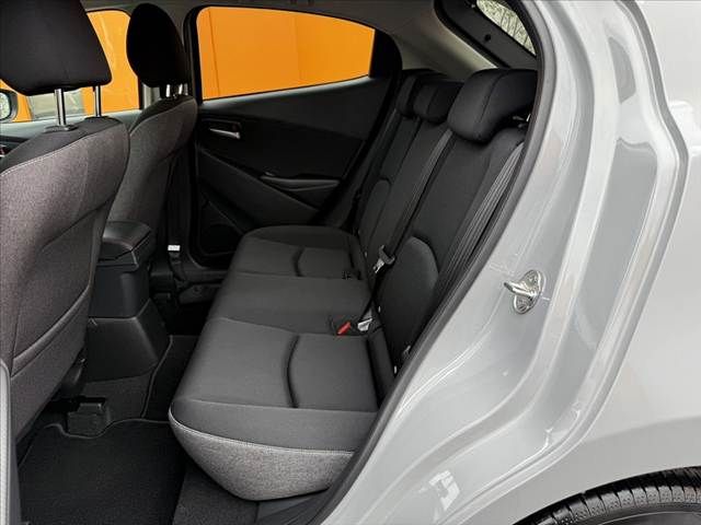 MAZDA2