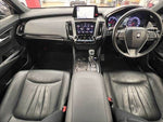 CROWN sedan hybrid