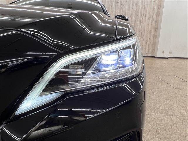 CROWN sedan hybrid