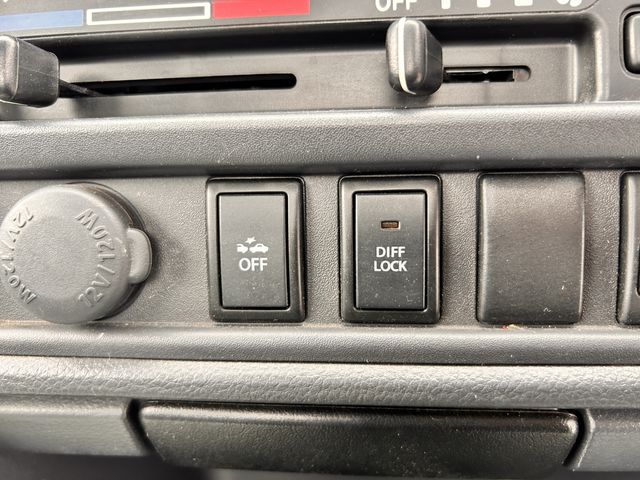 CARRY truck 4WD