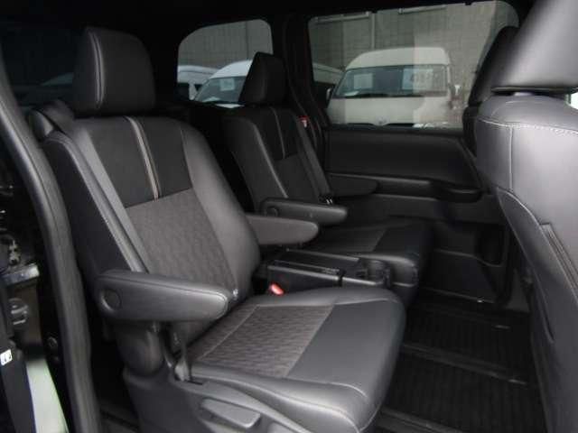 NOAH HYBRID 4WD