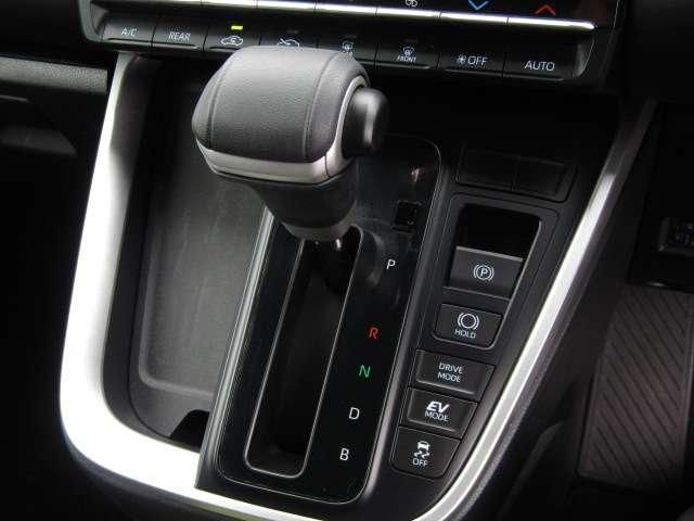 NOAH HYBRID 4WD