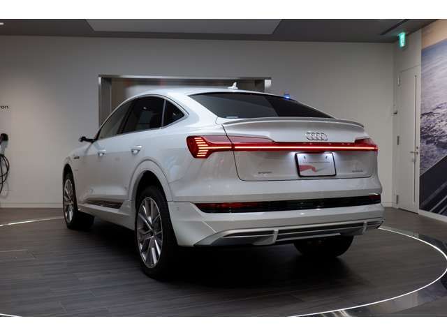 AUDI e-tron SPORTBACK