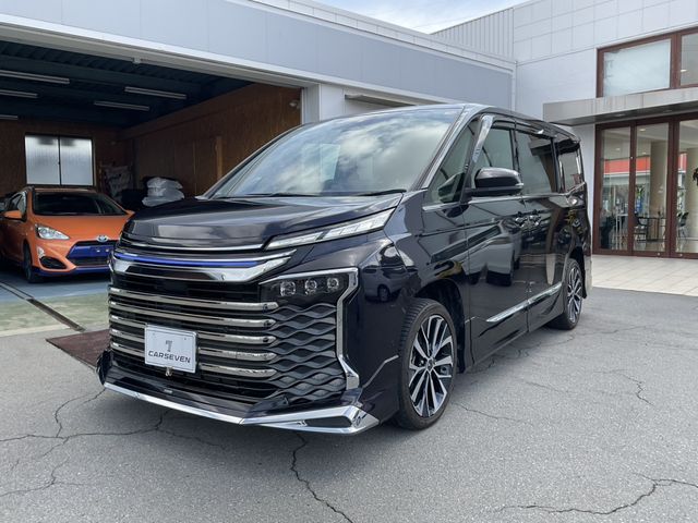 VOXY HYBRID 4WD
