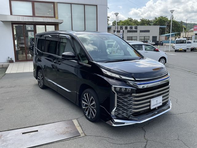 VOXY HYBRID 4WD