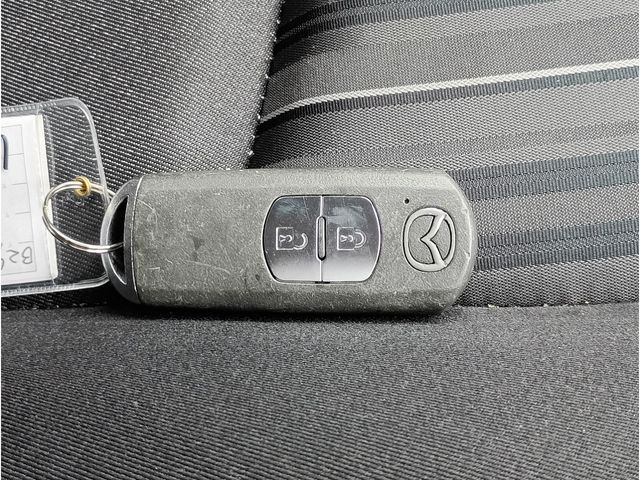 MAZDA2