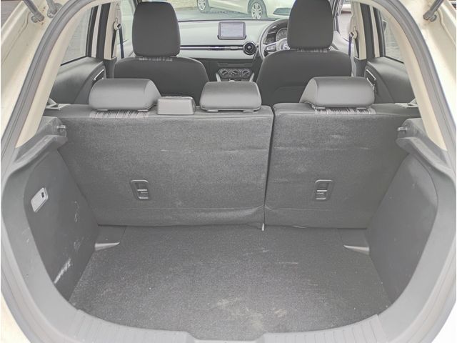 MAZDA2