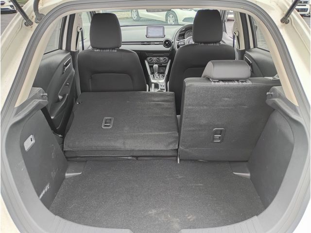 MAZDA2