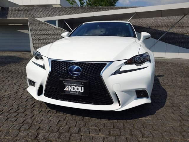 LEXUS IS300h