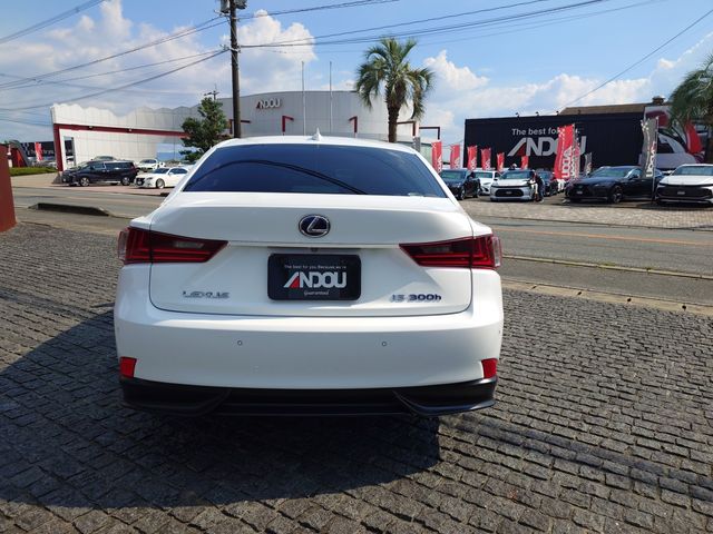 LEXUS IS300h