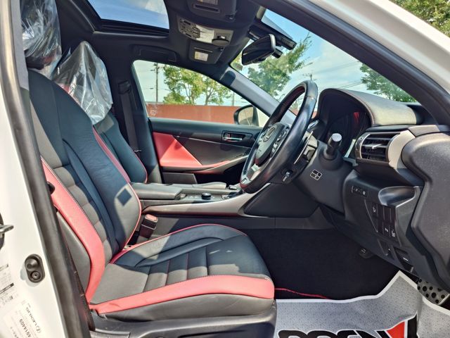 LEXUS IS300h