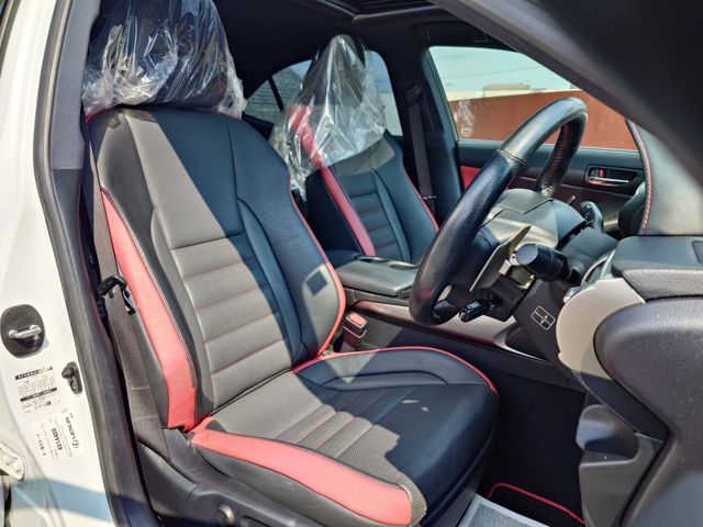 LEXUS IS300h
