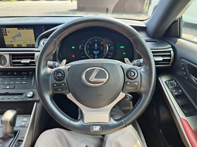 LEXUS IS300h