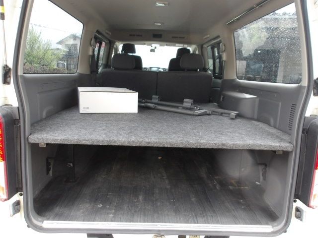 NV350 CARAVAN 4WD