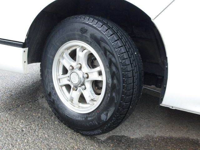 NV350 CARAVAN 4WD