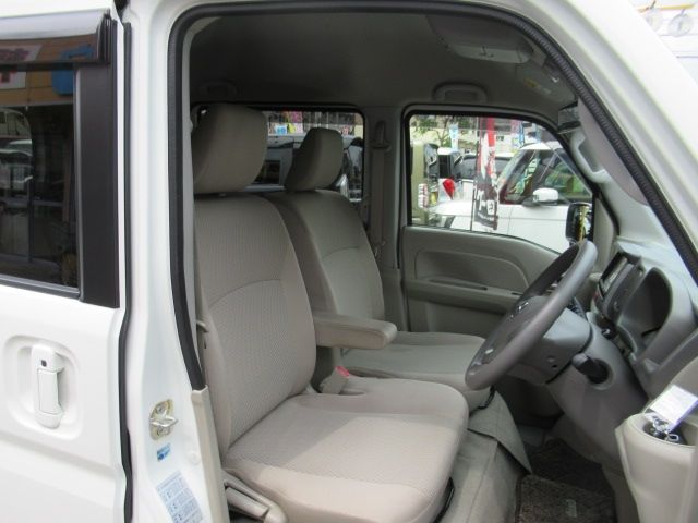 NV100 CLIPPER RIO 4WD
