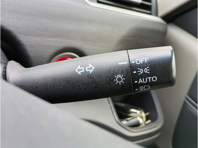 FREED plus HYBRID 4WD