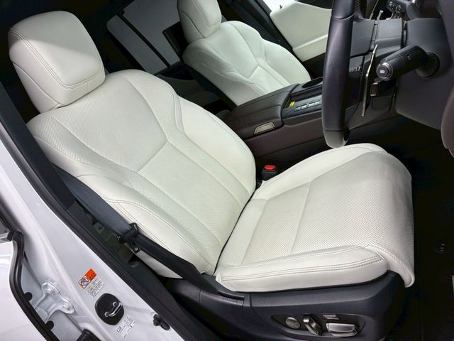 LEXUS LX600