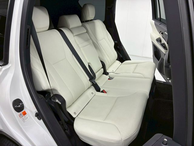 LEXUS LX600
