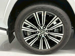 LEXUS LX600