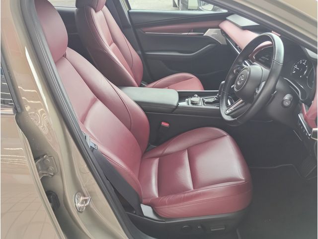 MAZDA3 FASTBACK
