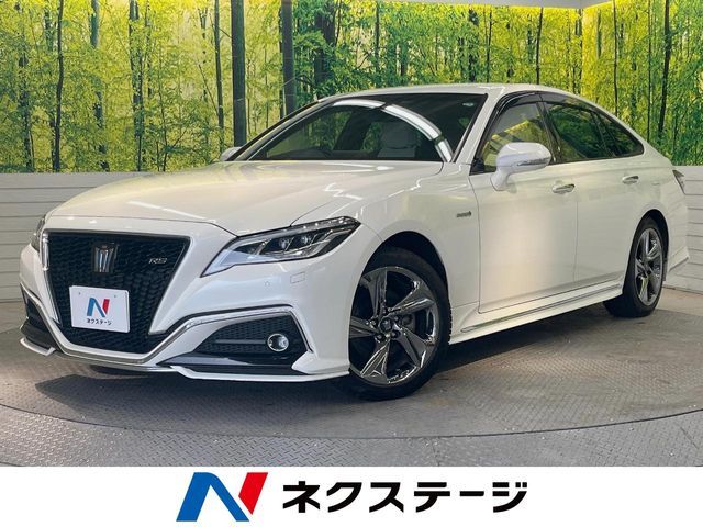 CROWN sedan hybrid 4WD