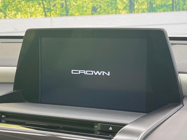 CROWN sedan hybrid 4WD