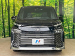 VOXY HYBRID
