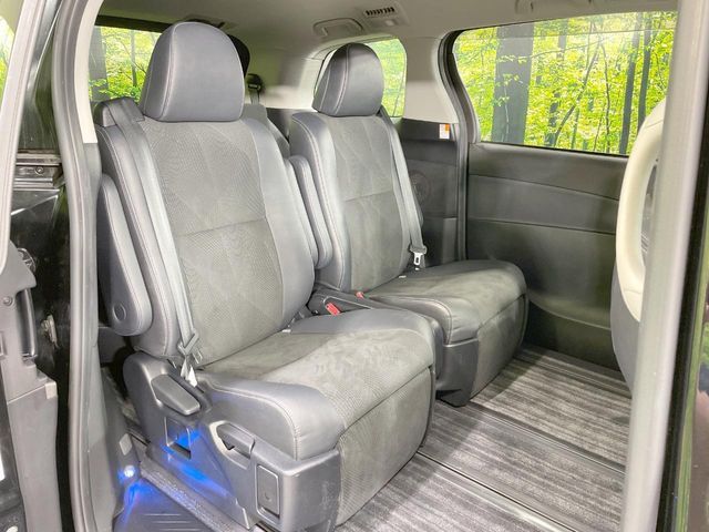ESTIMA HYBRID 4WD