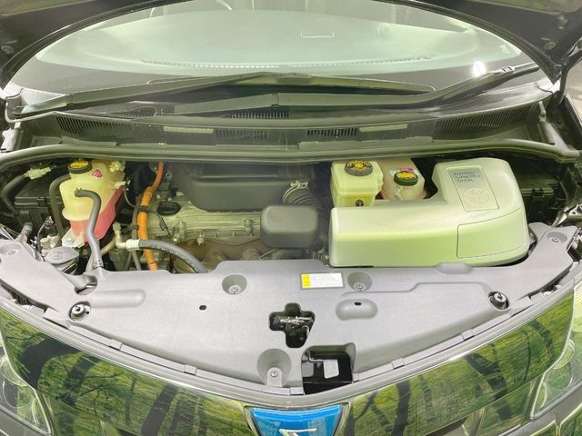 ESTIMA HYBRID 4WD