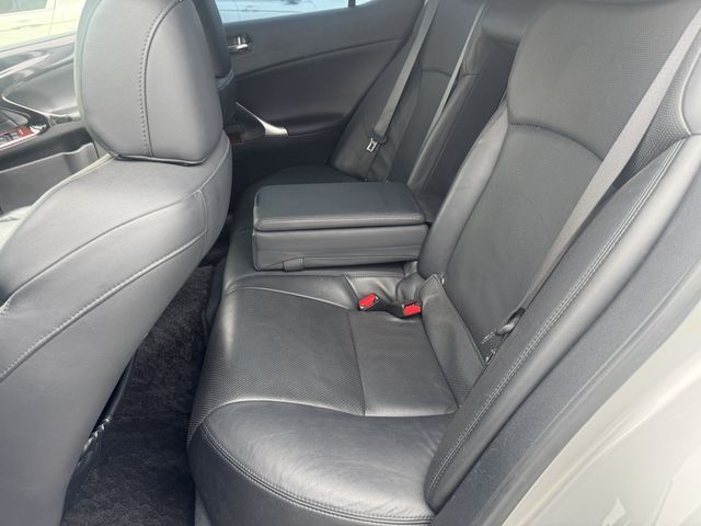 LEXUS IS250
