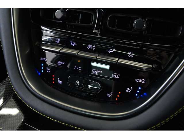 ASTON MARTIN SUV