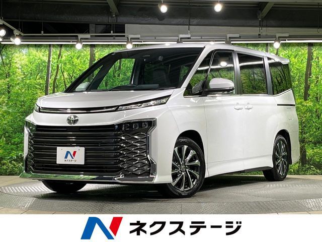 VOXY HYBRID