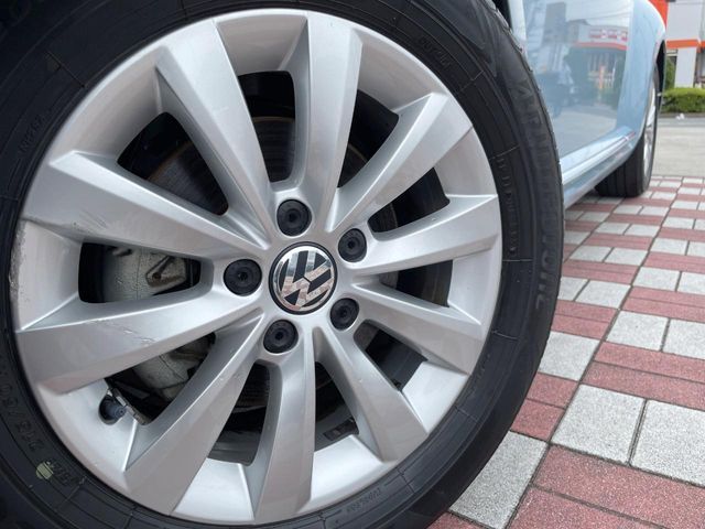 VOLKSWAGEN The BEETLE