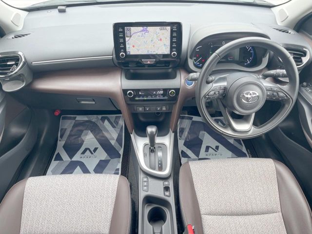 YARIS CROSS HYBRID