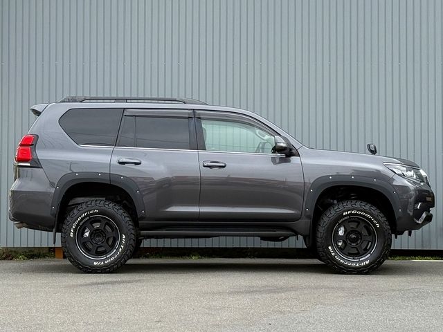 LANDCRUISER PRADO