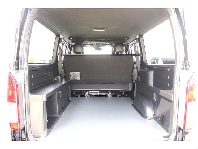 HIACE van 4WD