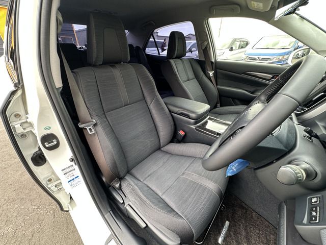 CROWN sedan hybrid 4WD