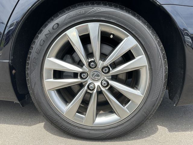LEXUS LS600h