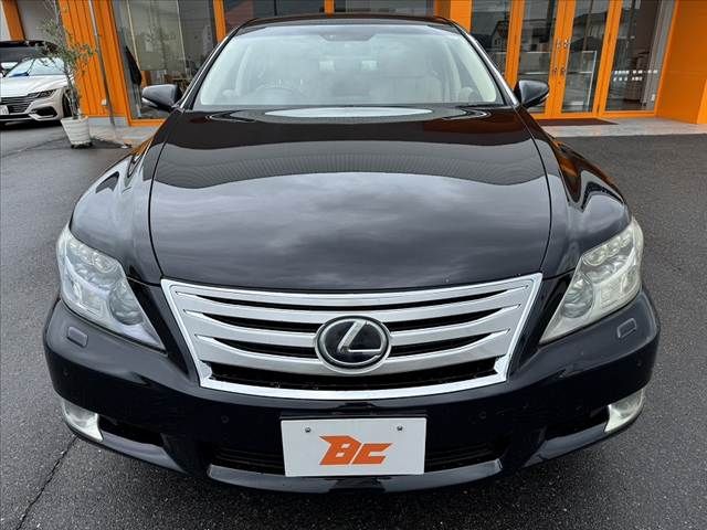 LEXUS LS600h