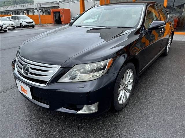 LEXUS LS600h
