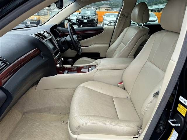LEXUS LS600h