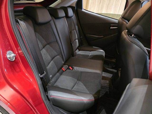 MAZDA2