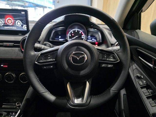 MAZDA2